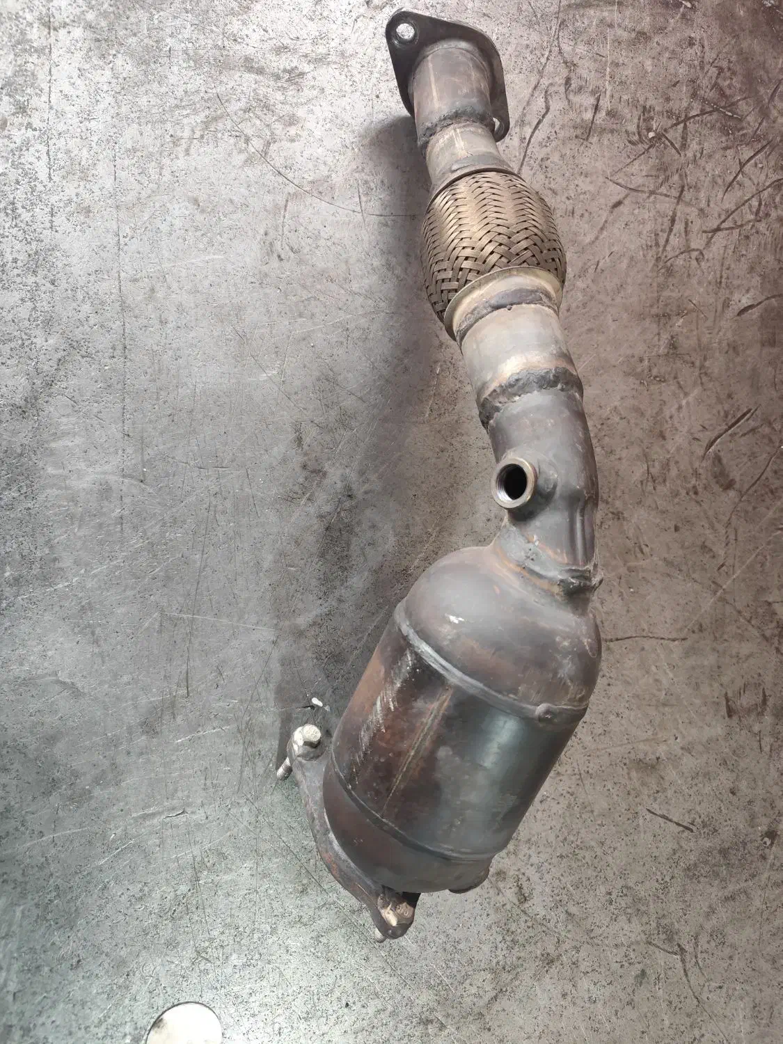 کاتالیزور MVM 530|قطعات یدکی و لوازم جانبی|صوفیان, |دیوار