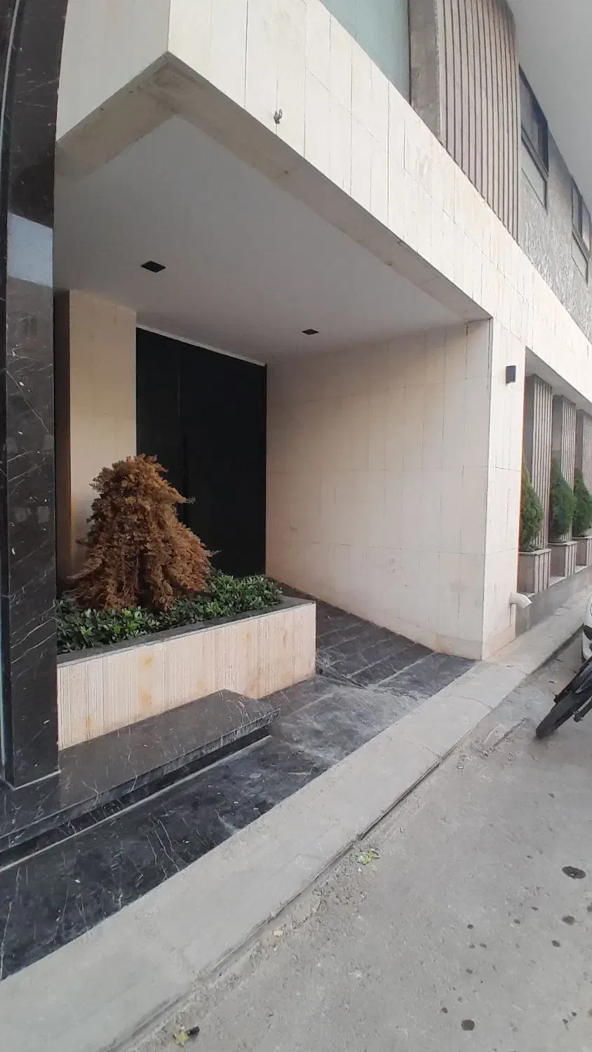 فروش آپارتمان ۱۳۸ متر / چهارراه با هنر /خام شرکتی|فروش آپارتمان|اصفهان, دستگرده|دیوار