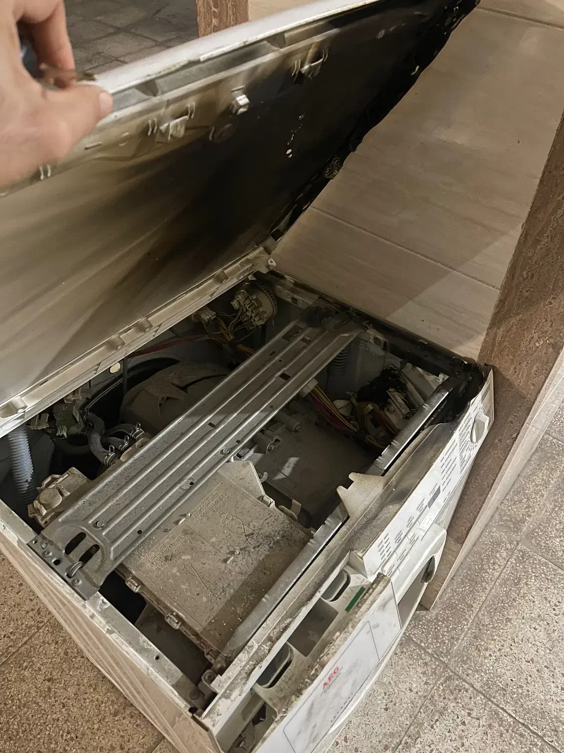 ماشین لباس شویی AEG|ماشین لباسشویی و خشک‌کن لباس|بندرعباس, |دیوار