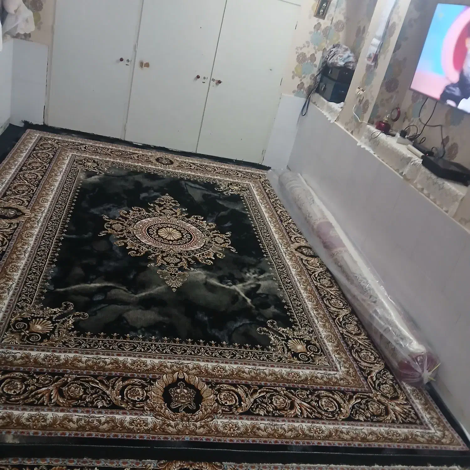 فرش ۱۲ متری جفت ۷۰۰ شونه|فرش|اقبالیه, |دیوار