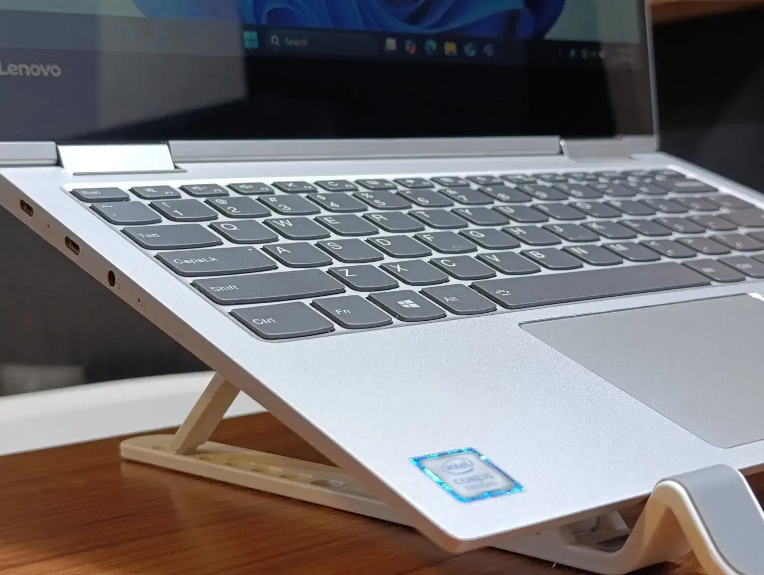 لپتاپ Lenovo yoga  فوق باریک و سبک تبلت شو|رایانه همراه|شیراز, فرگاز|دیوار