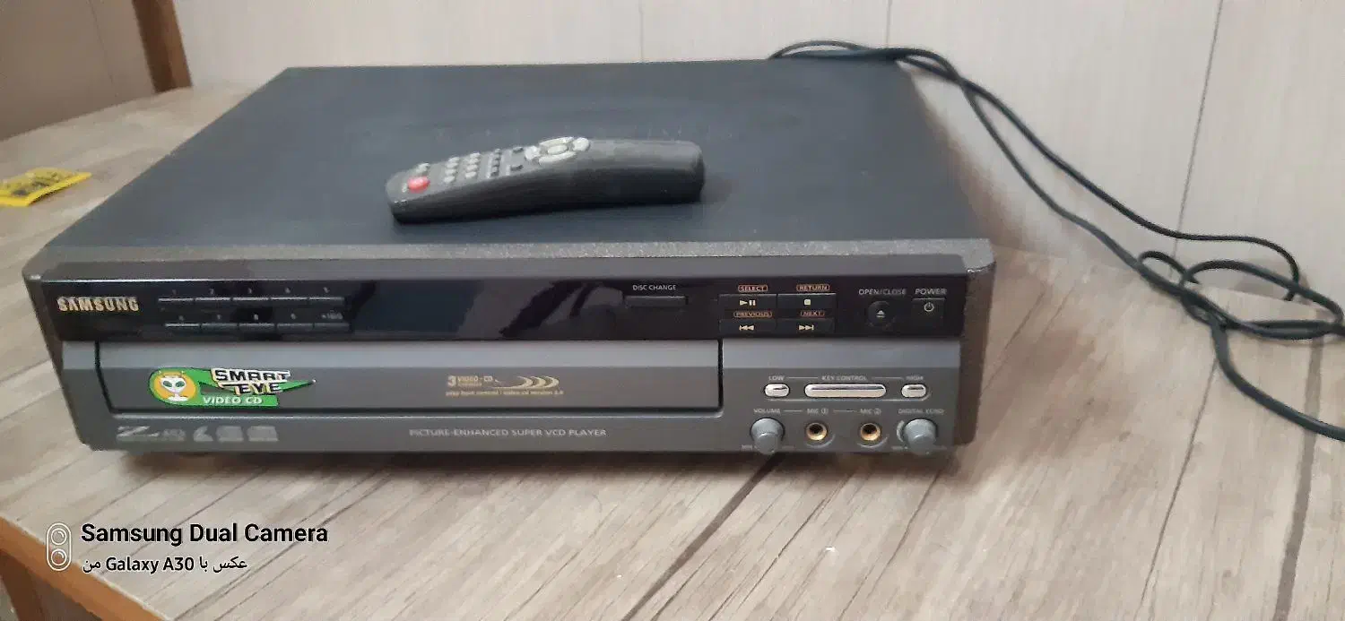 دستگاه پخش سی دی سه دیسکه|پخش‌کننده DVD و ویدیو|برخوار, |دیوار