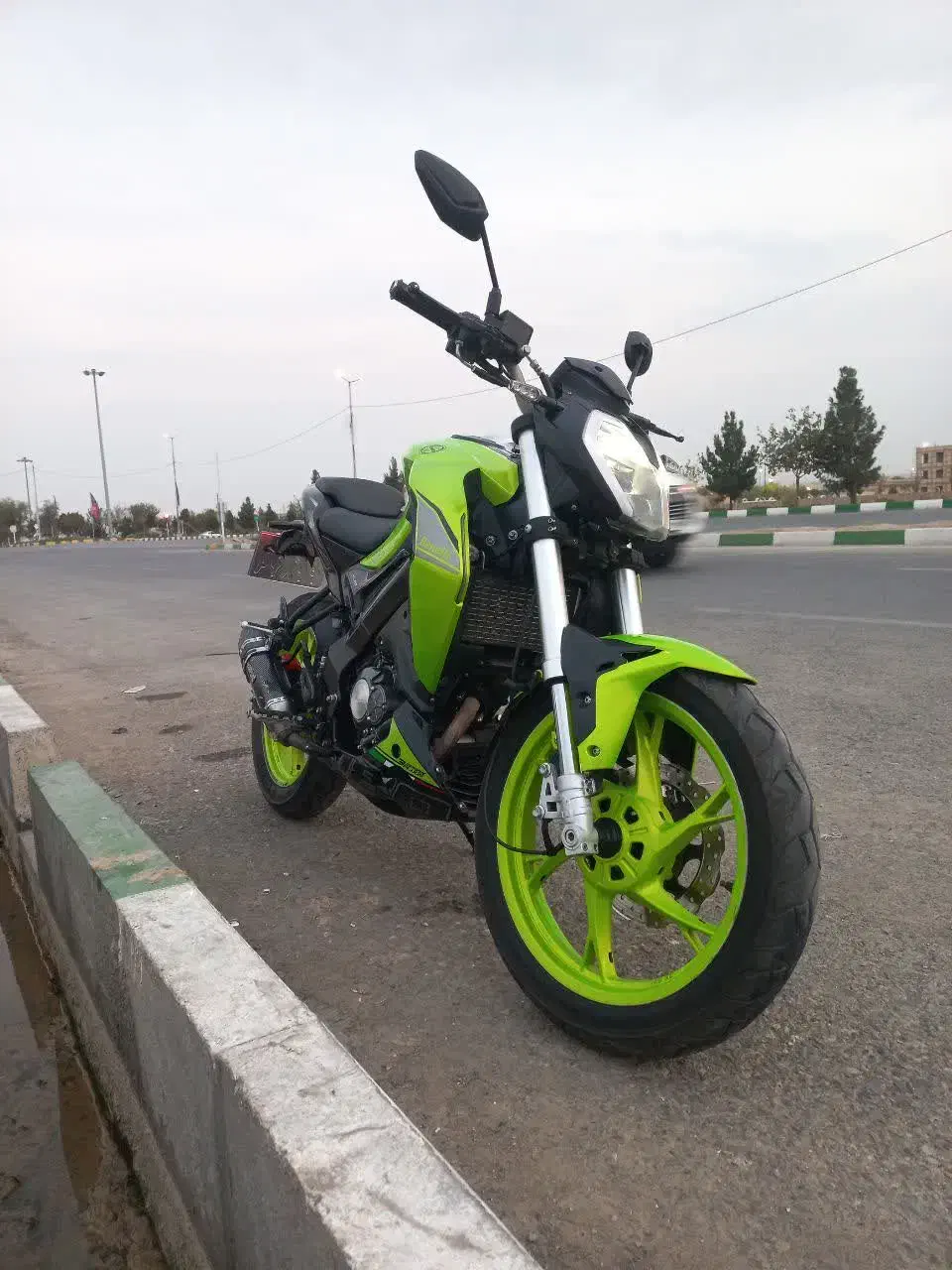 بنلی ۱۸۰ s استثنایی بشرط فسفری|موتورسیکلت|قم, بنیاد|دیوار