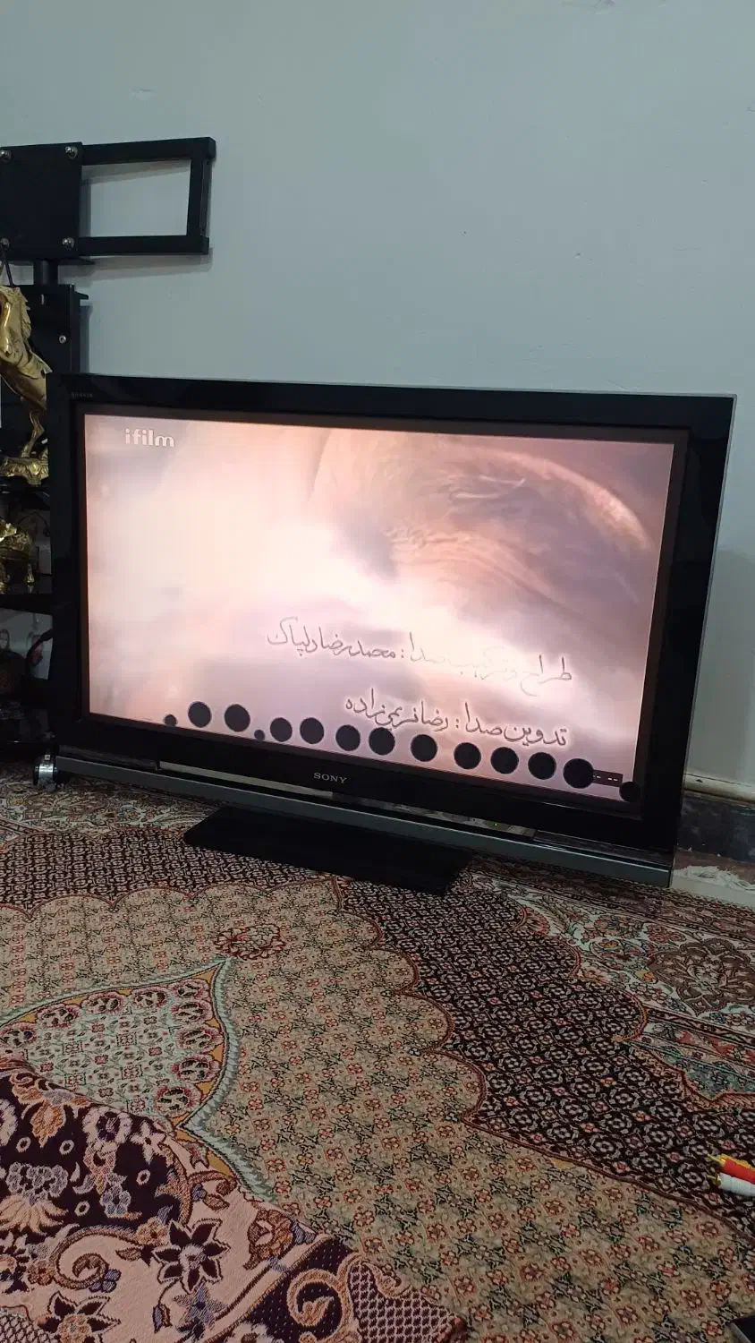 ۲ عدد تلویزیون ۳۲ و ۴۲ الجی وسامسونگ|تلویزیون و پروژکتور|اردبیل, |دیوار