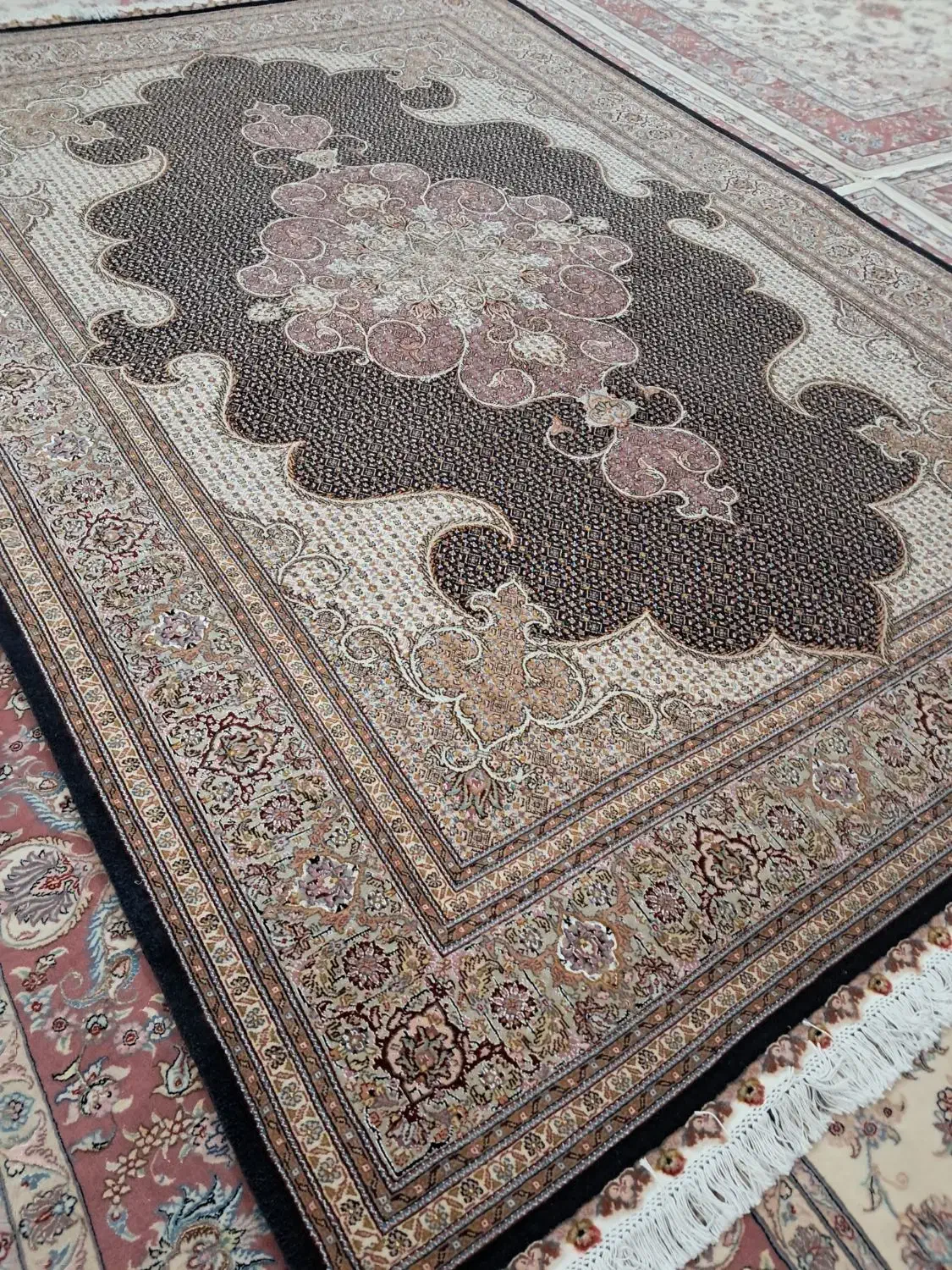 فروش قالی دستباف تبریز|فرش|کرج, مهرویلا شمالی|دیوار