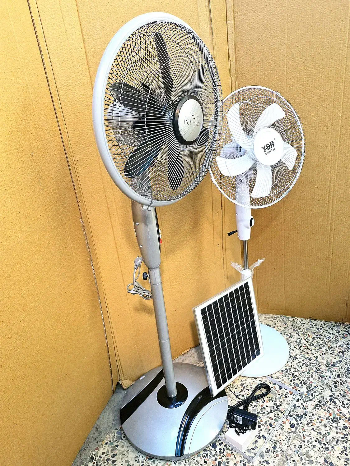 پنکه ایستاده 12 پره|پنکه و تصفیه‌کنندهٔ هوا|اهواز, بیست متری شهرداری|دیوار