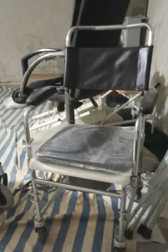 ویلچر لگن خور نو|پزشکی|کنگاور, |دیوار