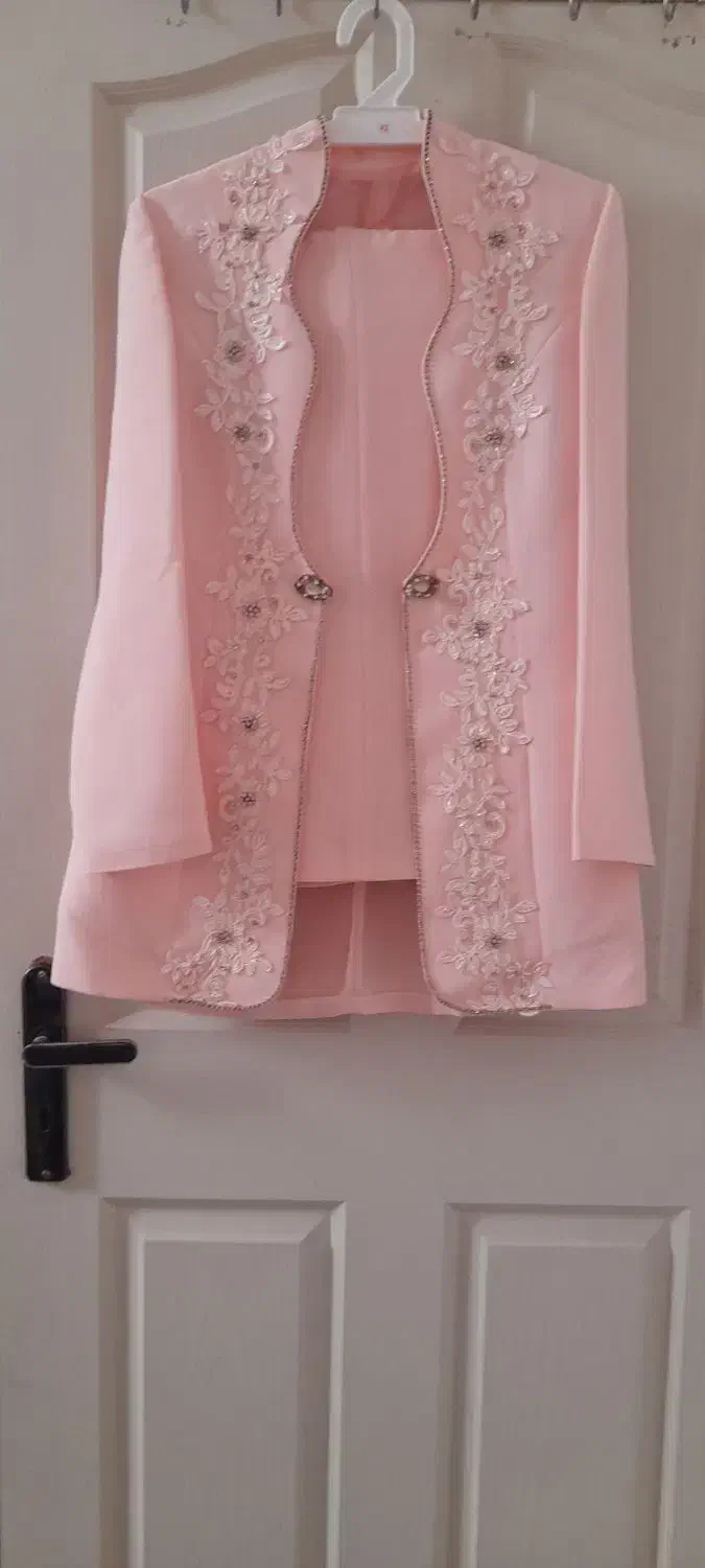 کت و شلوار ۴ تیکه سایز ۴۲ و مانتو سایز ۴۴|لباس|ابهر, |دیوار