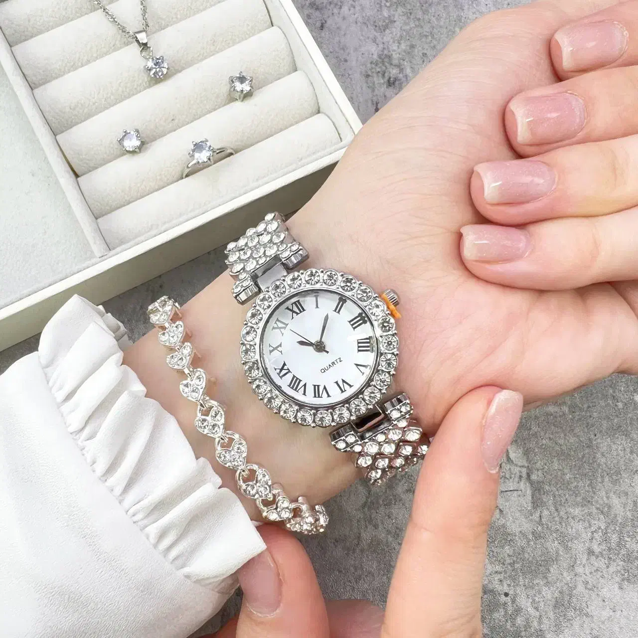 نو نو|ساعت|ورامین, ورامین|دیوار