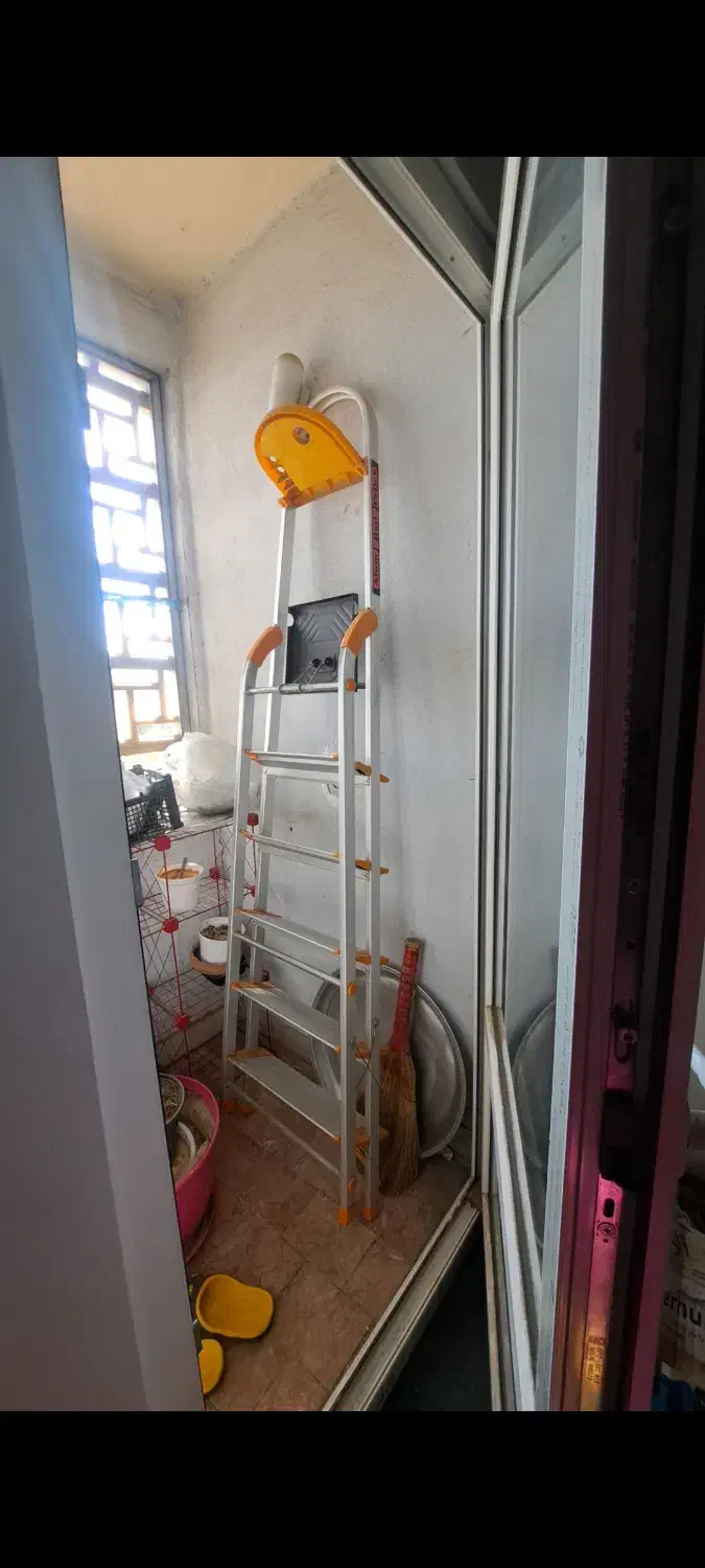 فروش تلویزیون و نردبان|تلویزیون و پروژکتور|تهران, صادقیه|دیوار