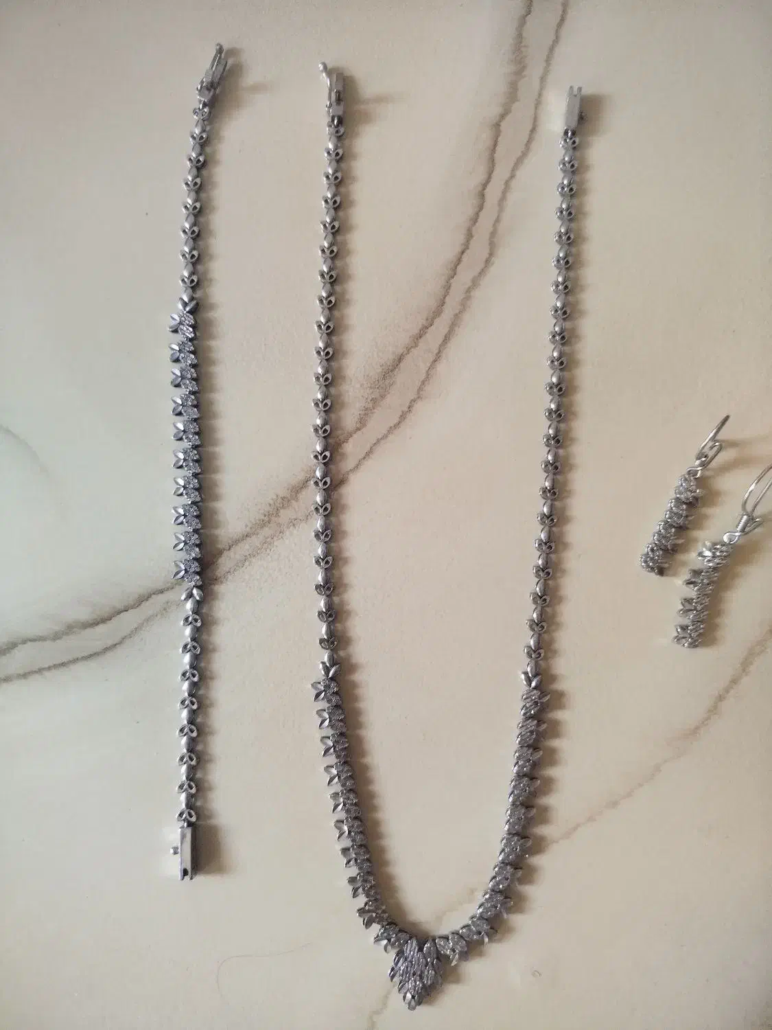 سرویس نقره ایتالیایی تراش جواهرات درخشش طلاسفید|بدلیجات|تهران, تهرانسر شرقی|دیوار