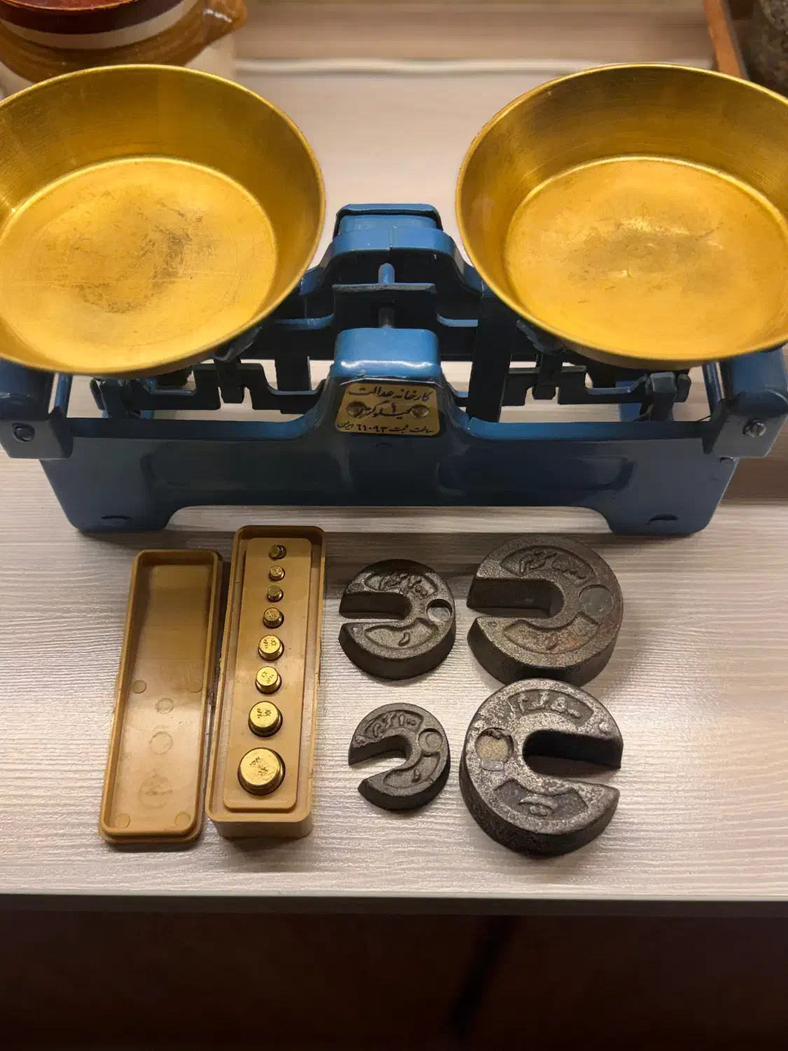 ترازوی قدیمی دوکفه ای|کلکسیون اشیاء عتیقه|تهران, چیذر|دیوار