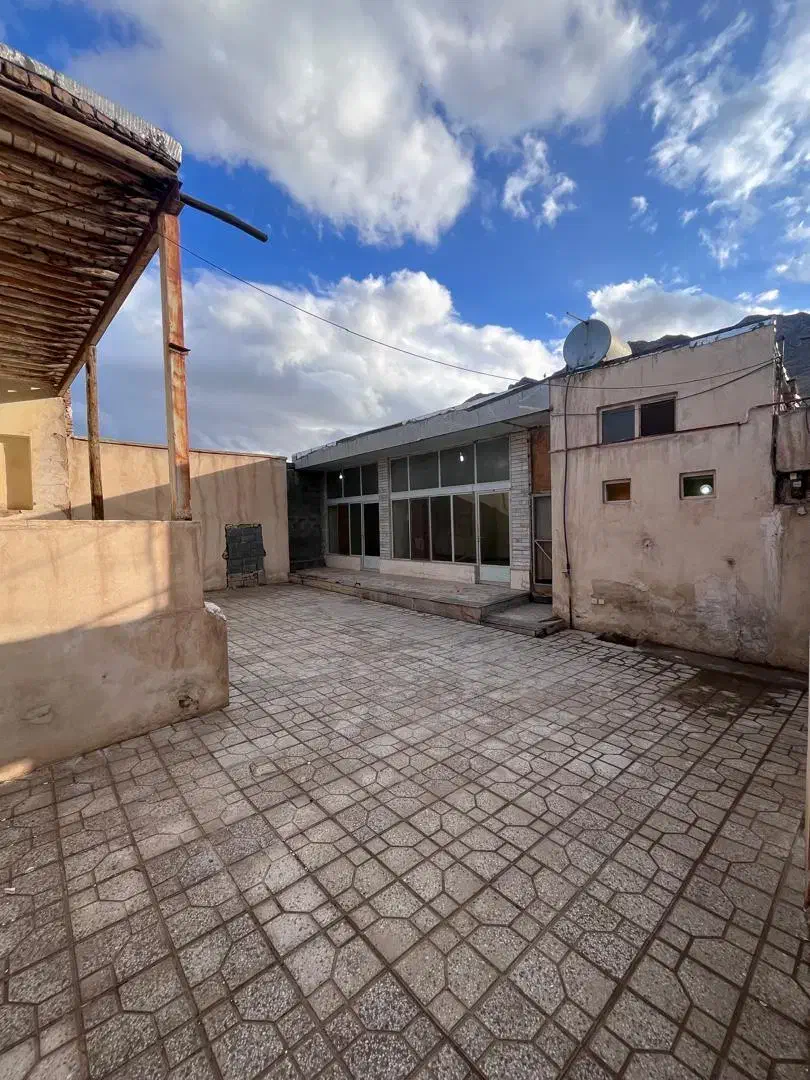 خونه قدیمی لب رودخونه دارایه دو ساخت و مغازه تجاری|فروش خانه و ویلا|پیر بکران, |دیوار