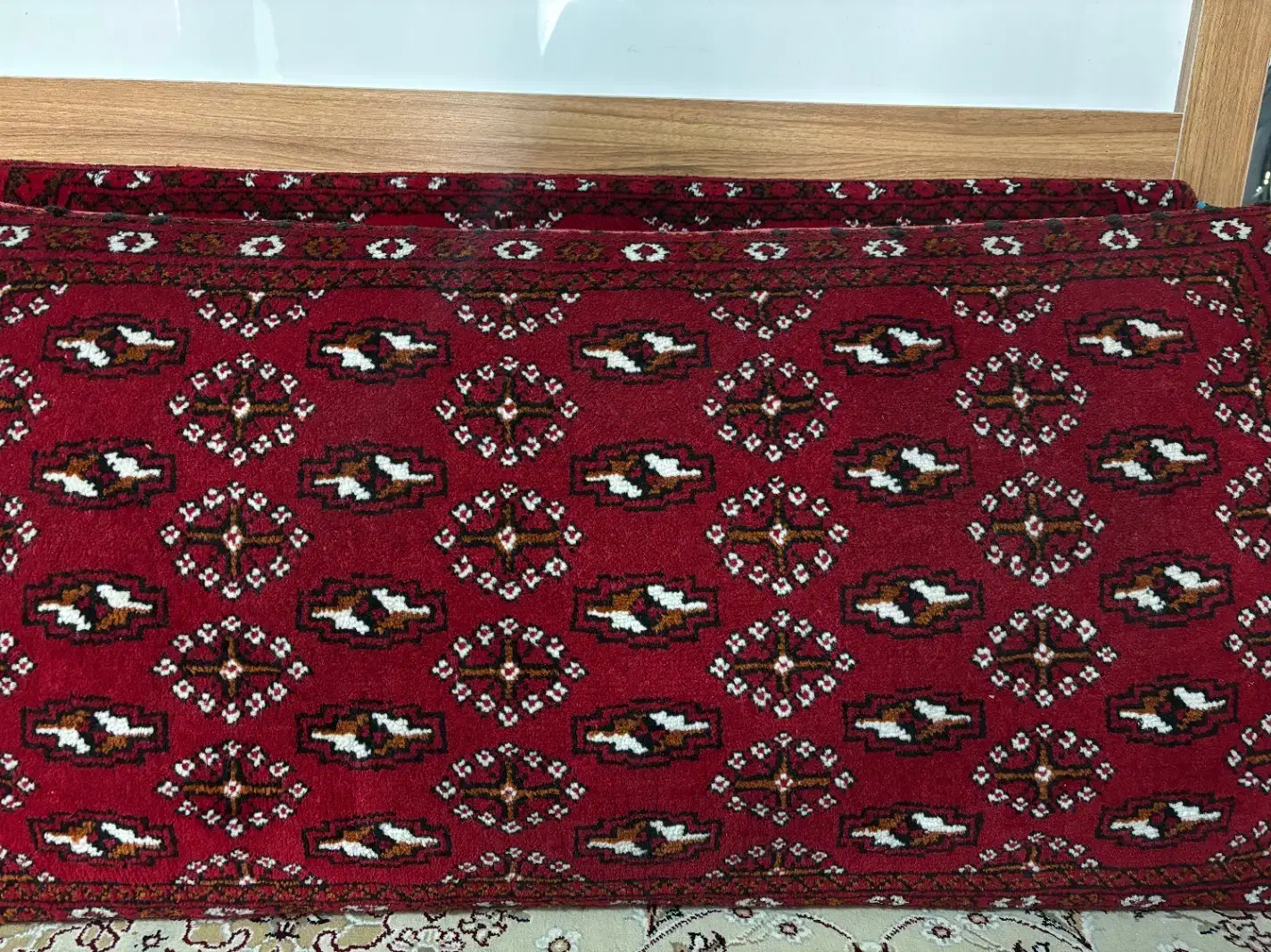 پشتی ترکمن|پشتی|شیراز, کلاهدوز|دیوار