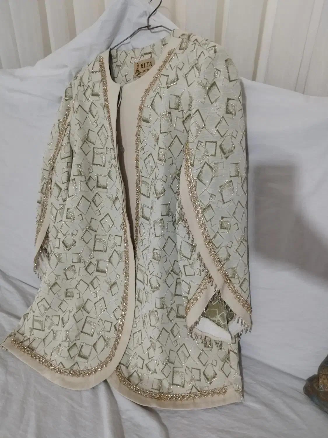 کت مجلسی|لباس|مشهد, طبرسی شمالی|دیوار