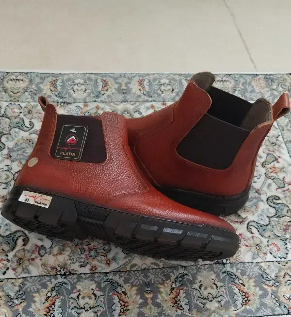 نیم بوت چرم طبیعی ۴۱ ۴۲|کیف، کفش، کمربند|ایلام, |دیوار