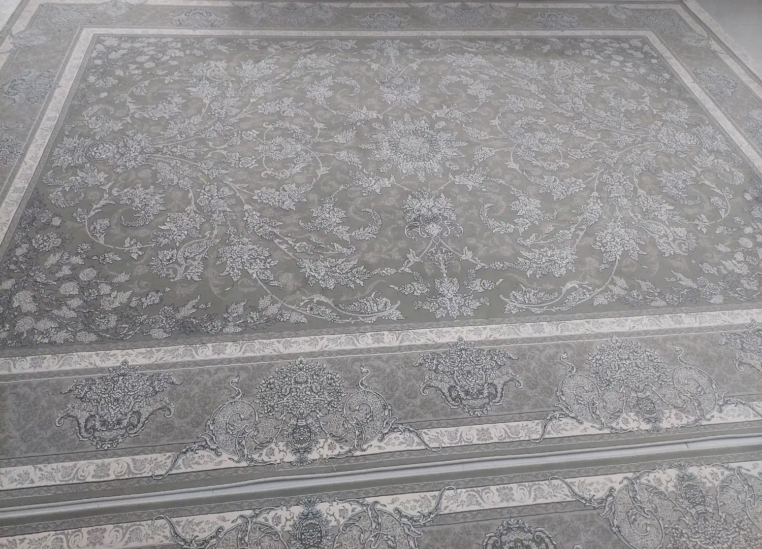 فرش 9 متری 1000 شانه|فرش|تربت‌حیدریه, فرمانداری|دیوار