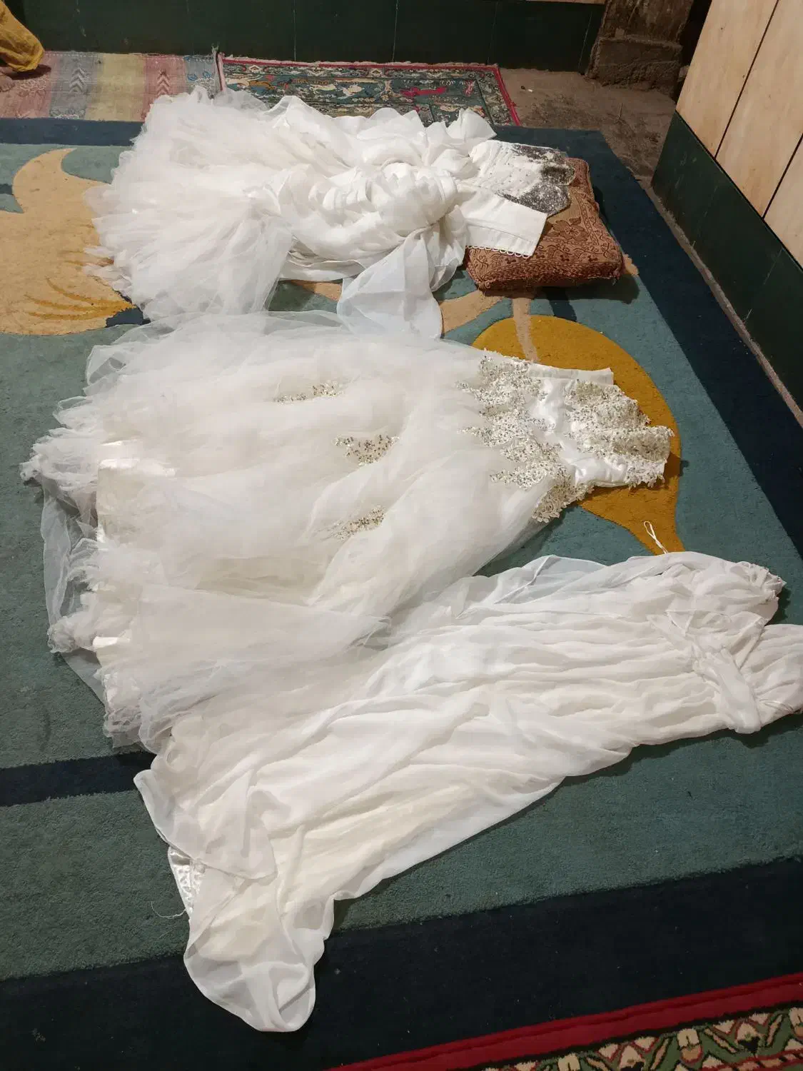 لباس عروس|لباس|دهدشت, |دیوار