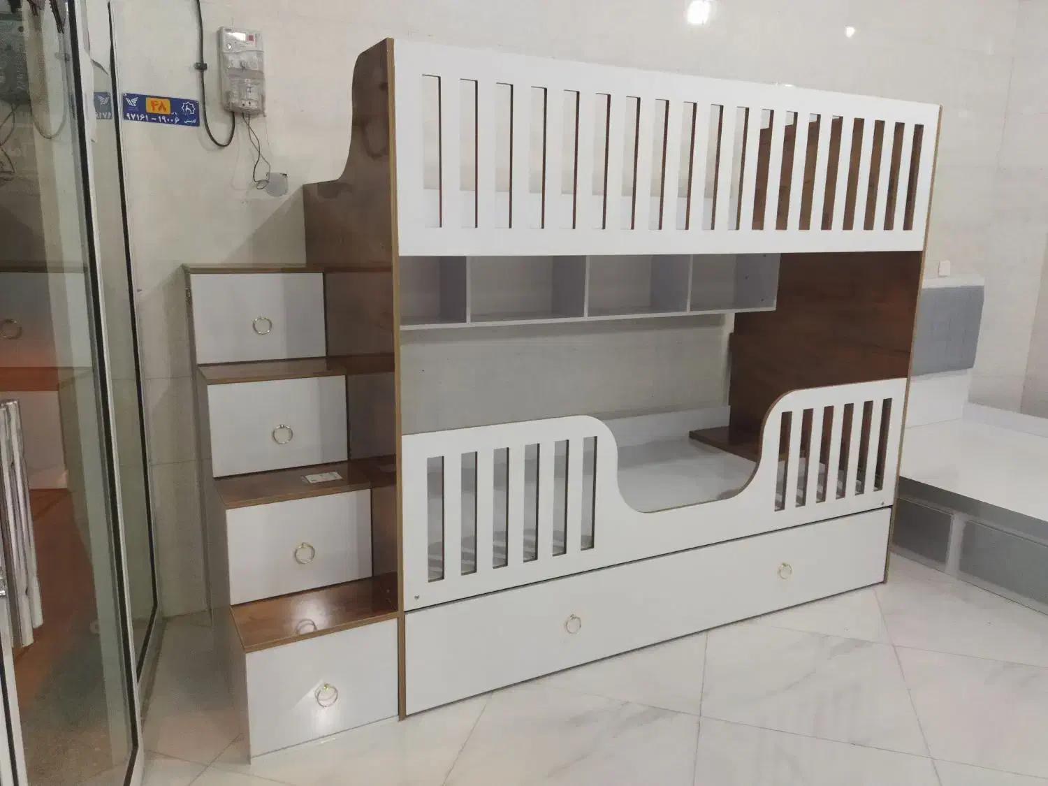 تخت دو طبقه (سه خواب)|تخت و سرویس خواب|بیرجند, |دیوار