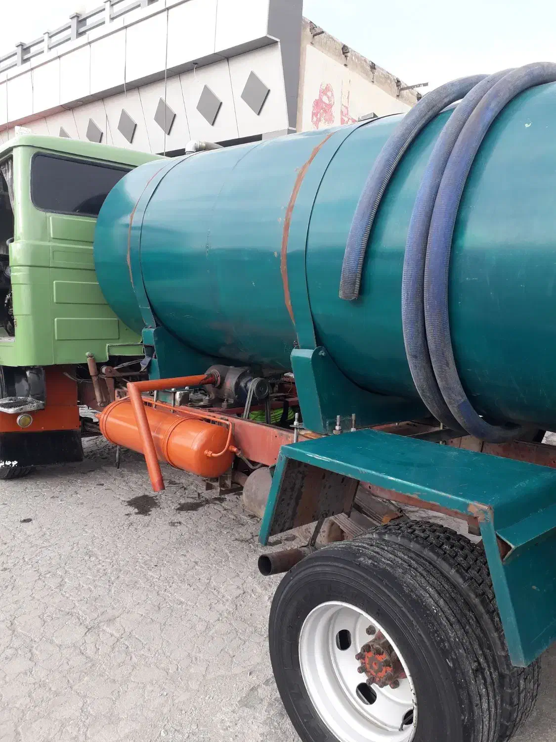 تخلیه چاه و لوله باز کنی با دستگاه فنر|خدمات نظافت|ملایر, |دیوار