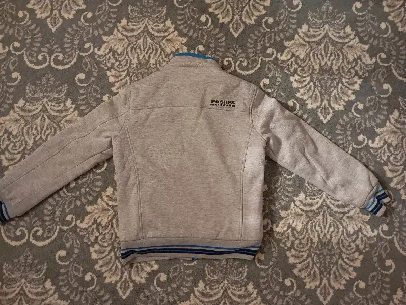 کاپشن نخی|لباس|فومن, |دیوار