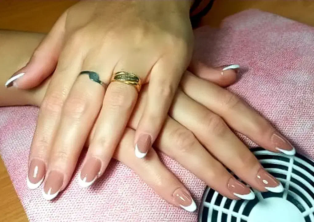 پکیج ویژه برای کاشت ناخن و ترمیم با بهترین متریال|خدمات آرایشگری و زیبایی|شاهین‌شهر, فدک|دیوار