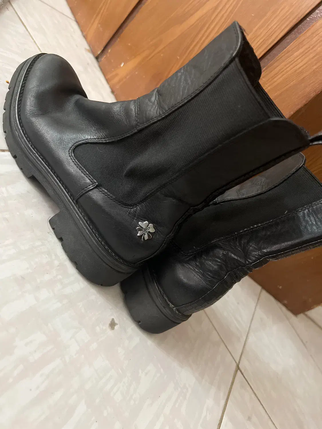 بوت|کیف، کفش، کمربند|مشهد, دانشجو|دیوار