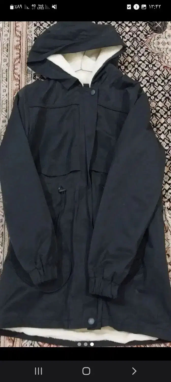 پالتو مشکی|لباس|بهار, |دیوار