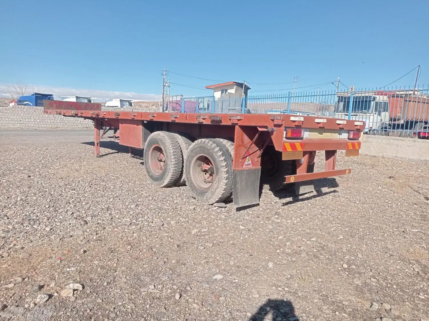 کامیون کفی|خودرو سنگین|میانه, |دیوار