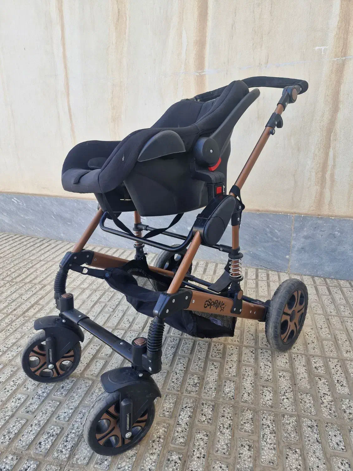 کالسکه اسپرینگ مدل اسپیدا بدنه برنز رنگ مشکی|کالسکه و لوازم جانبی|دامغان, |دیوار