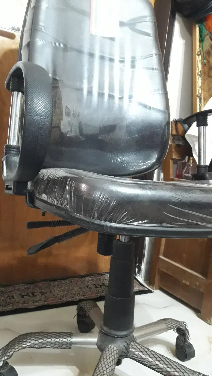 صندلی مدیریتی|مبلمان اداری|هشتگرد, فاز ۲ مهستان|دیوار