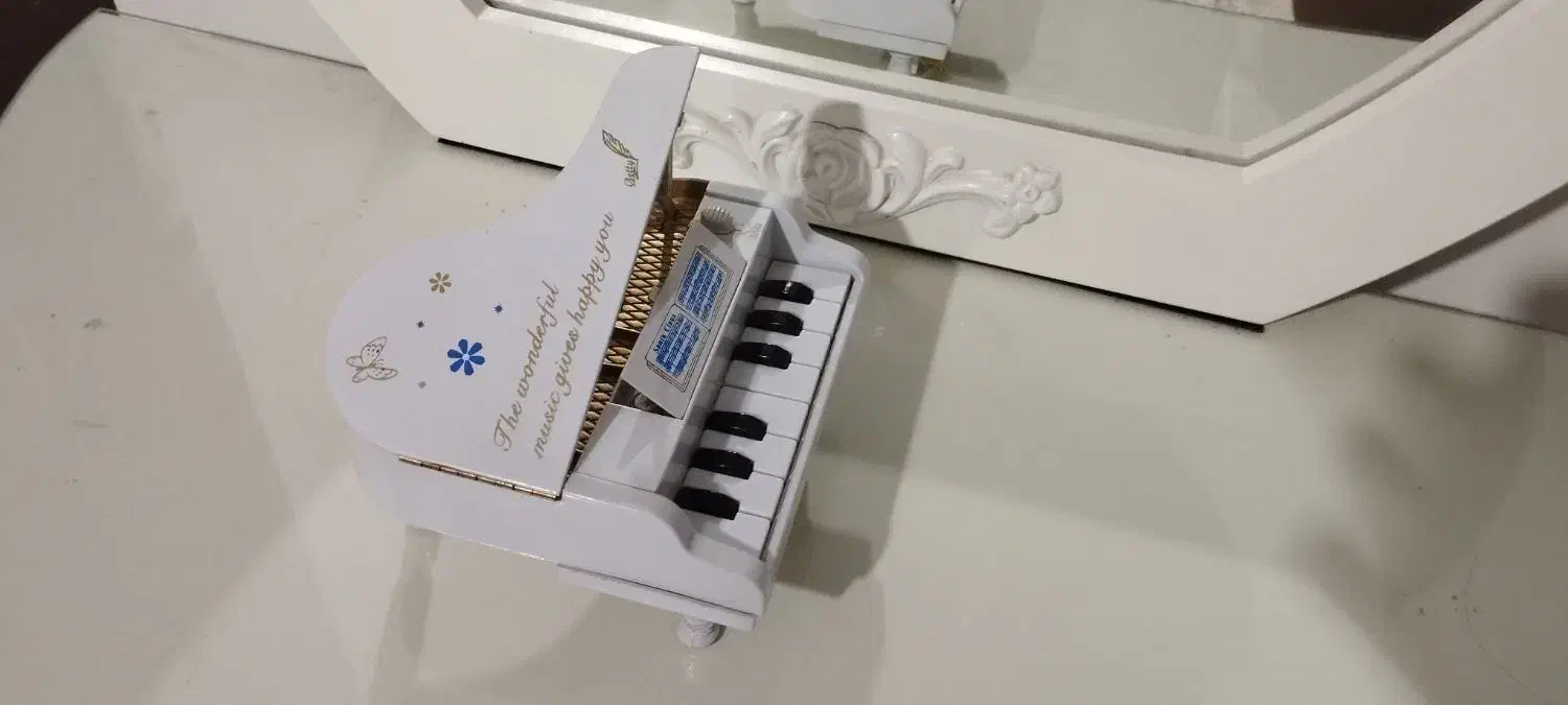 پیانو دکوری|پیانو، کیبورد، آکاردئون|کرمانشاه, |دیوار