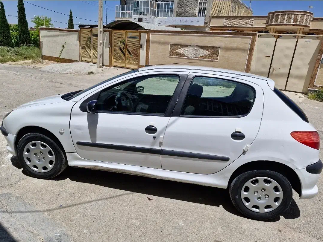 پژو ۲۰۶ مدل ۹۰|خودرو سواری و وانت|شیراز, امام حسین|دیوار