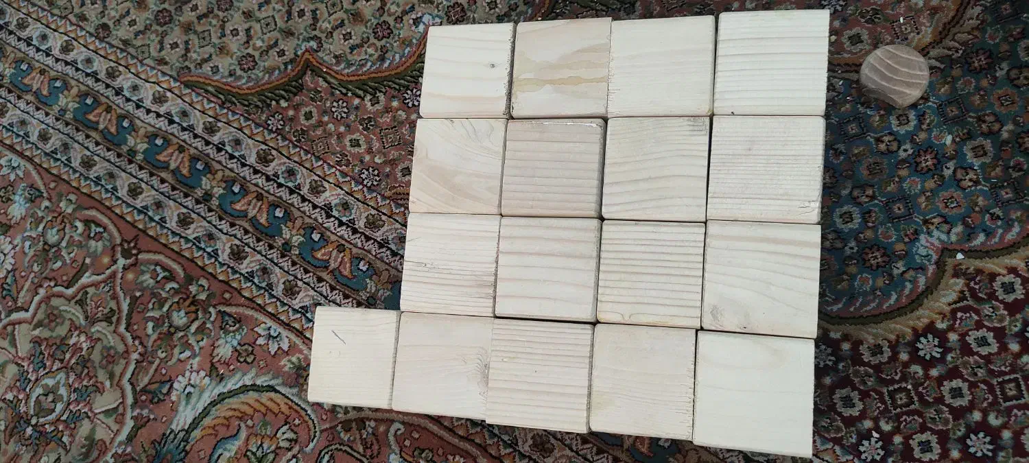 فروش تعدادی اکسسوری خام به قیمت قبل|کتابخانه، شلف، قفسه‌های دیواری|همدان, |دیوار