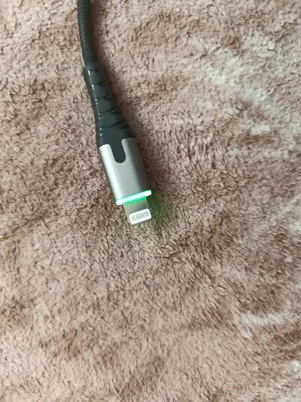 کابل آیفون|لوازم جانبی موبایل و تبلت|فولادشهر, B4|دیوار