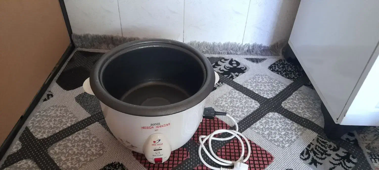 پلوپزبرقی نگین خزر۴نفره|اجاق گاز و لوازم برقی پخت‌وپز|قرچک, باقرآباد|دیوار