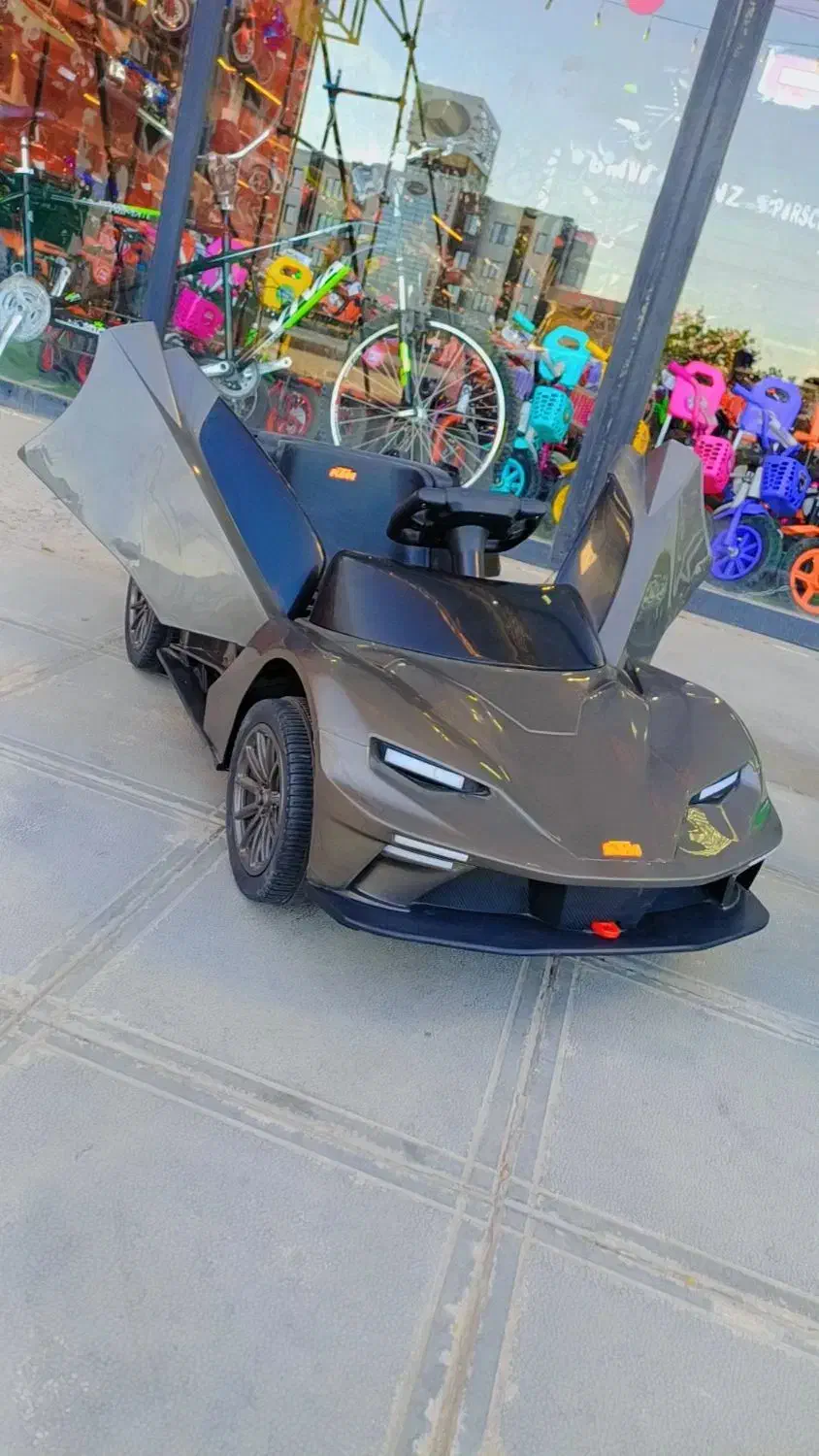 ماشین شارژی KTM صندلی چرم بزرگ|اسباب و اثاث بچه|مشهد, توس (بلوار توس)|دیوار