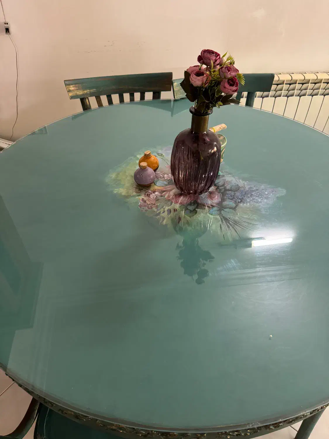 میز و صندلی نهار خوری آنتیک ۴ نفره|کافی‌شاپ و رستوران|مشهد, رضاشهر|دیوار