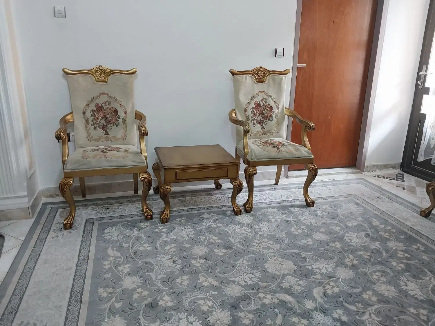 مبلمان ومیز نهار خوری ۸نفره چوب گردو ورق طلا|مبلمان خانگی و میز عسلی|رودهن, |دیوار