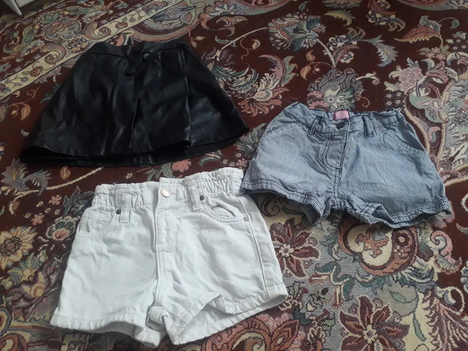 لباس بچه|کفش و لباس بچه|بروجرد, |دیوار