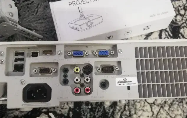 پرژکتور هیتاچی|تلویزیون و پروژکتور|زنجان, |دیوار