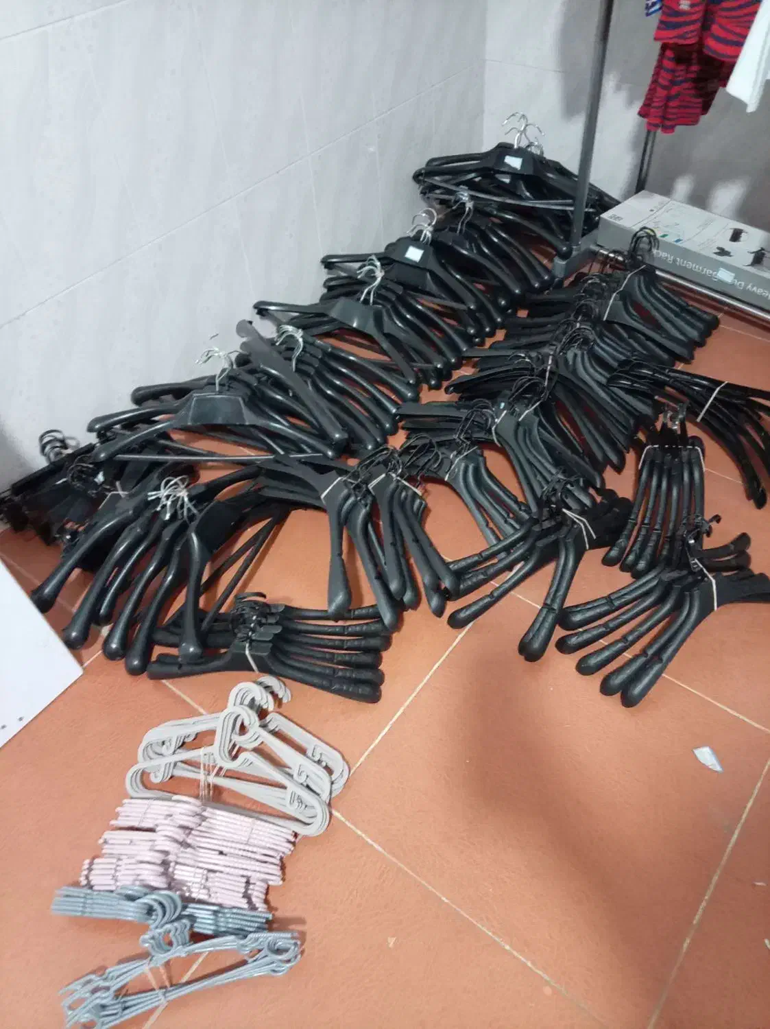 چوب لباسی مغازه|فروشگاه و مغازه|اهر, |دیوار