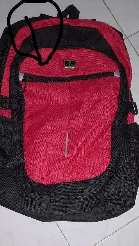 کیف مدرسه|کیف، کفش، کمربند|مراغه, |دیوار