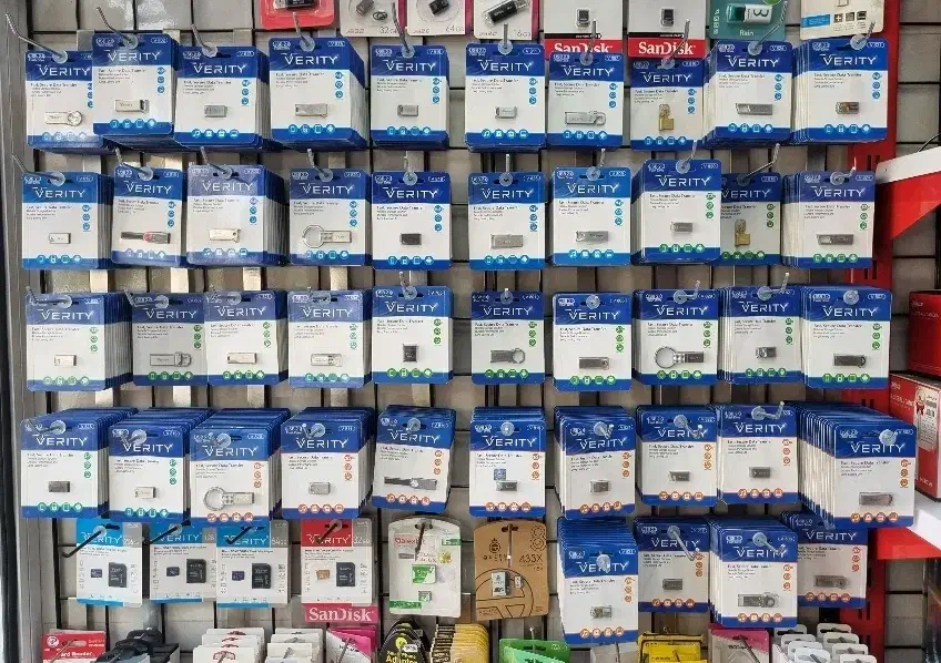 فروش فوق العاده رم و فلش 16 32 64|قطعات و لوازم جانبی رایانه|آبیک, |دیوار