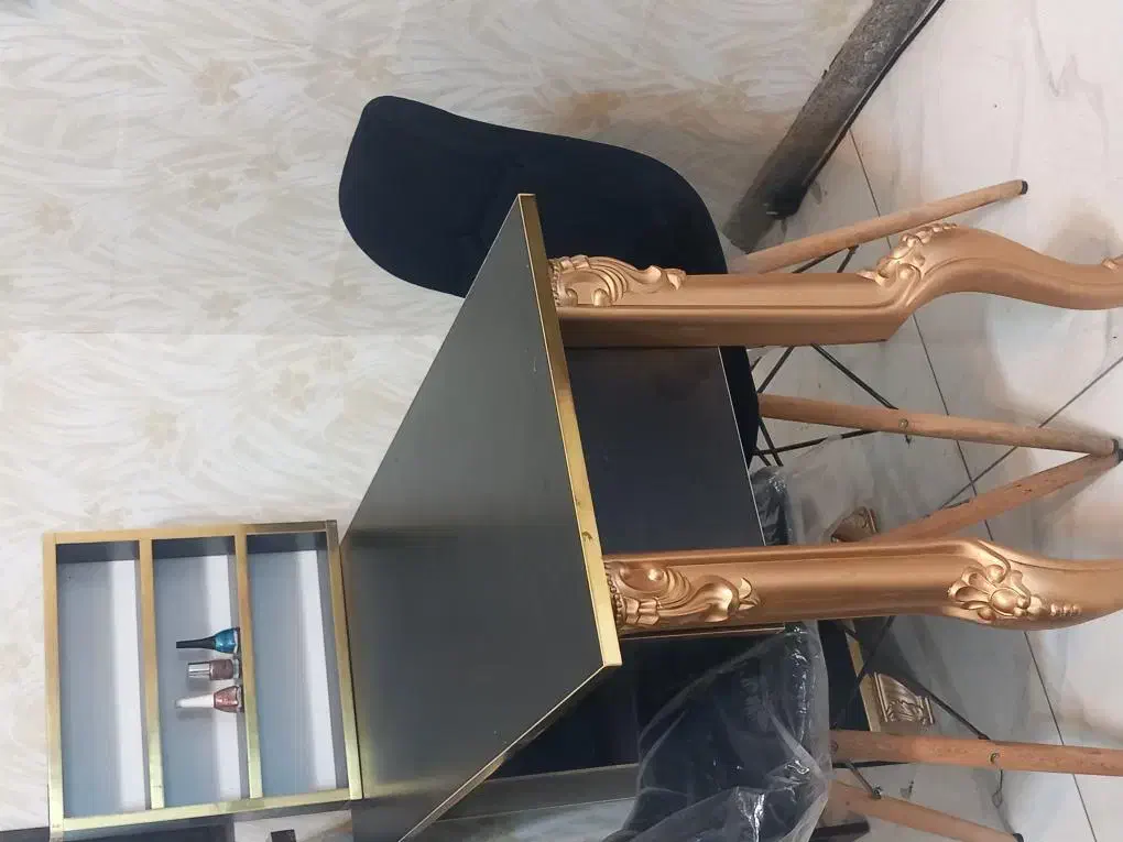 میز ناخون سه کشو بدون صندلی|آرایشگاه و سالن‌های زیبایی|همدان, |دیوار