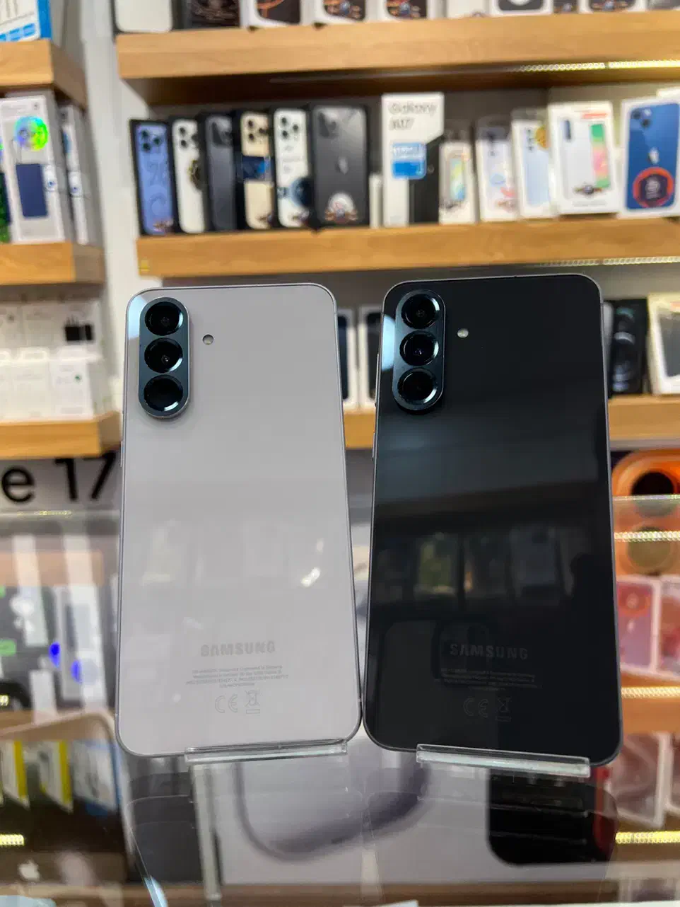 256 گیگ  A56|موبایل|کرج, کوی امامیه|دیوار