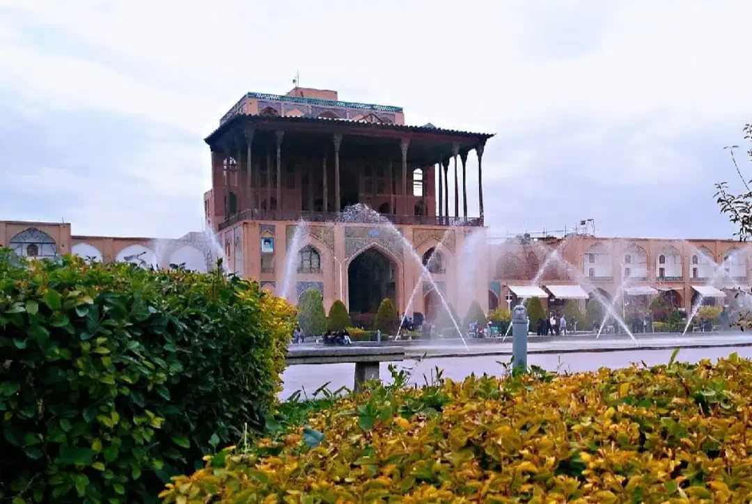 مغازه‌ واقع در میدان نقش جهان اصفهان|فروش مغازه و غرفه|اصفهان, نقش جهان|دیوار