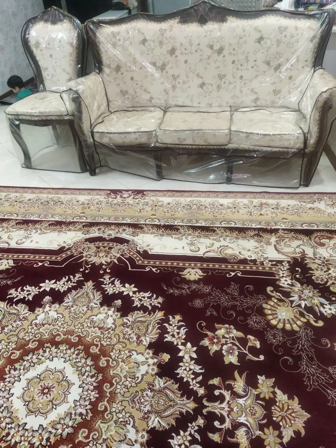 مبل ۹نفره با کاور|مبلمان خانگی و میز عسلی|فولادشهر, مسکن مهر فولادشهر|دیوار