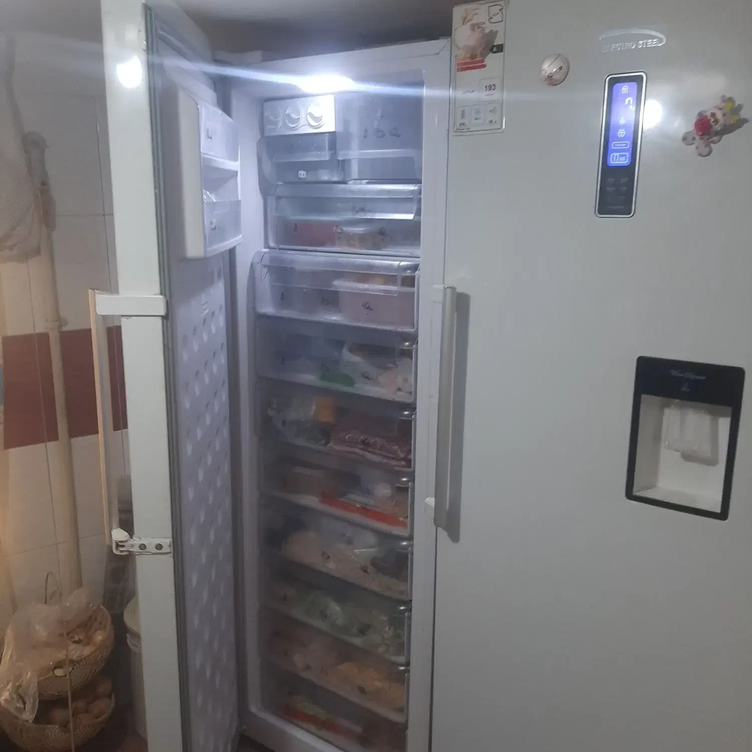 یخچال ۲قلو درحدنو میز تلوزیون کنسول نو|ماشین لباسشویی و خشککن لباس|تهران, دهم فروردین|دیوار