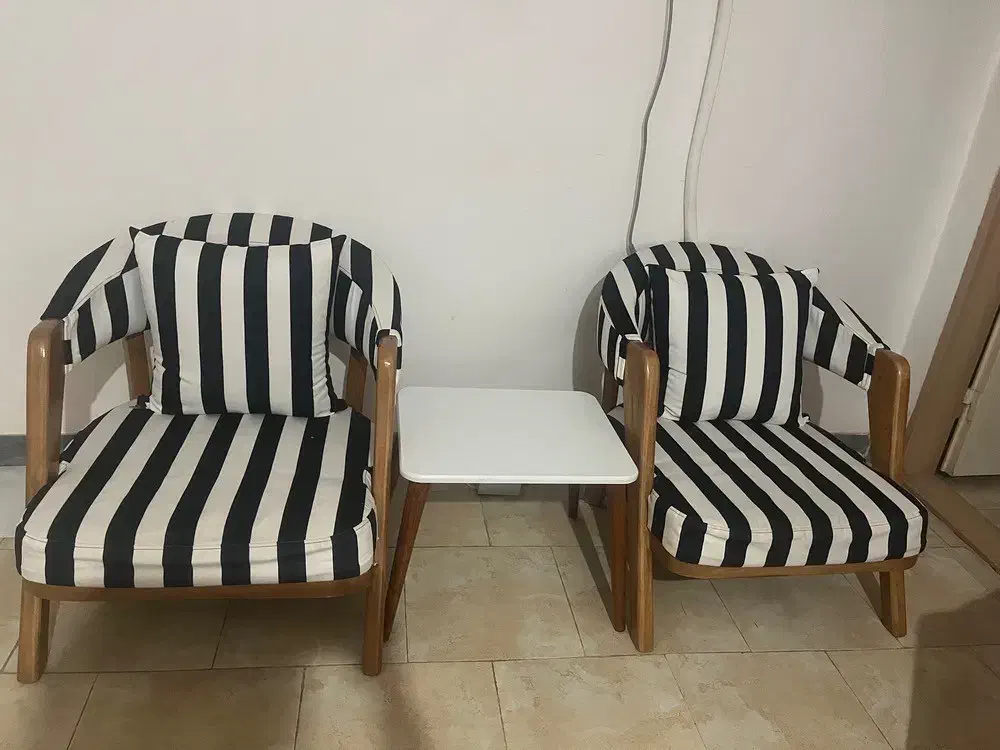 نیم ست مبل مدرن و 2 عدد عسلی|مبلمان خانگی و میز عسلی|تبریز, |دیوار